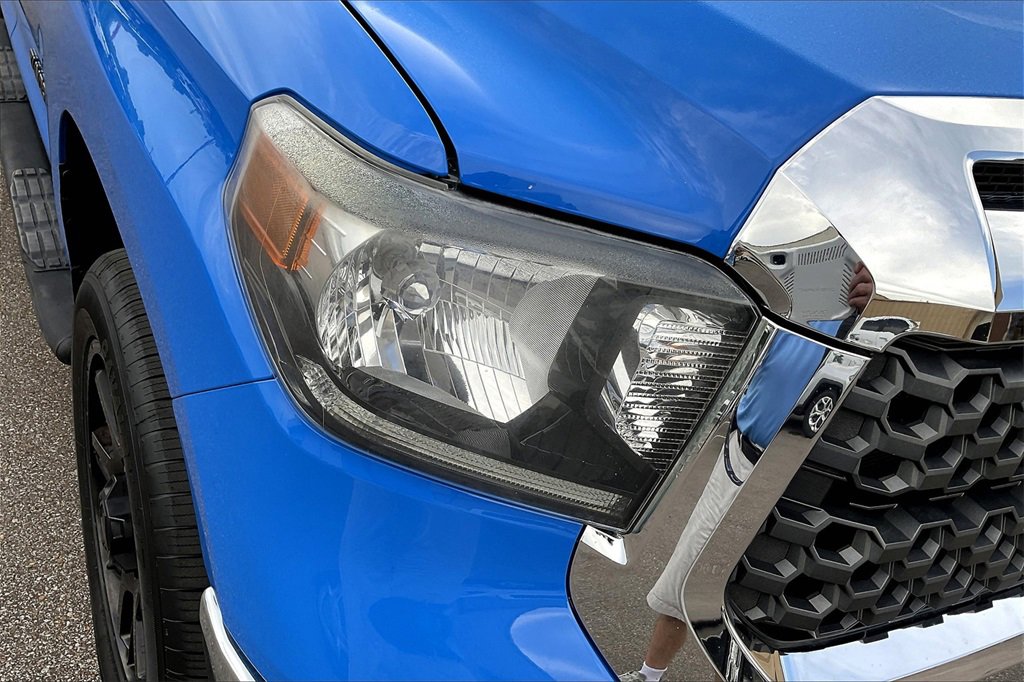 Used 2021 Toyota Tundra SR5 w/ SR5 Leather Package image 28