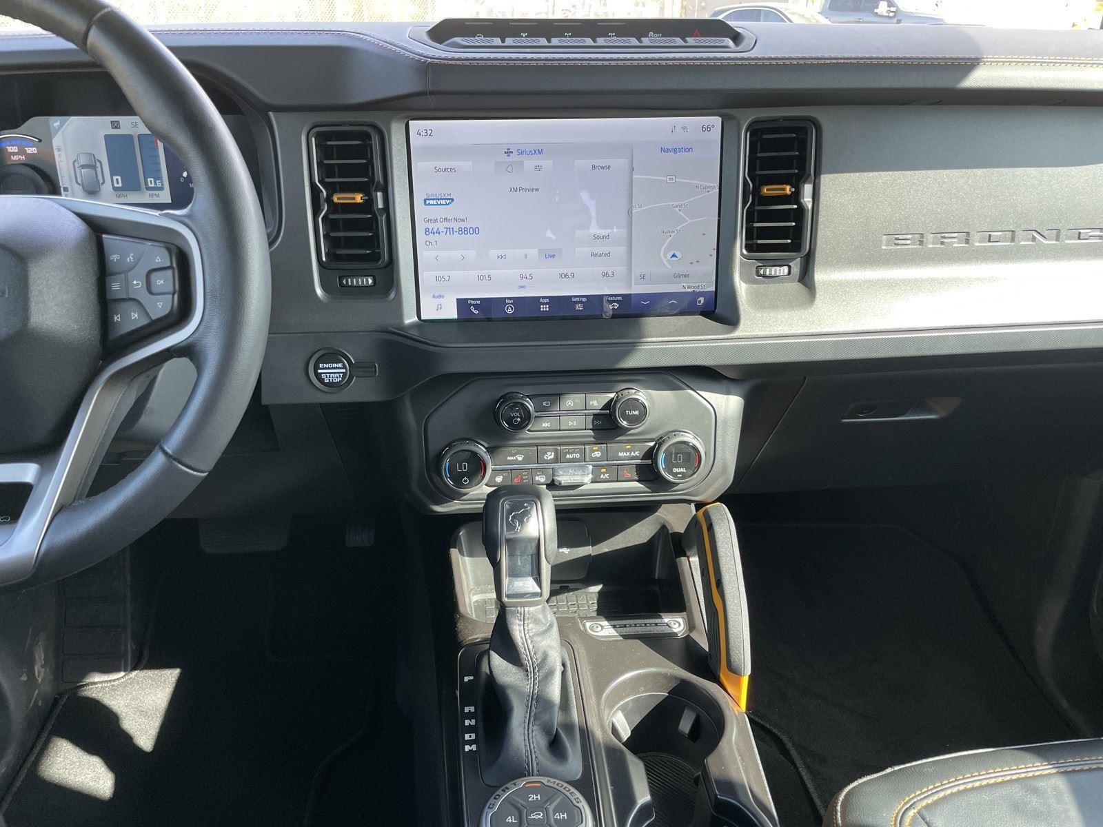 Used 2024 Ford Bronco Badlands image 18