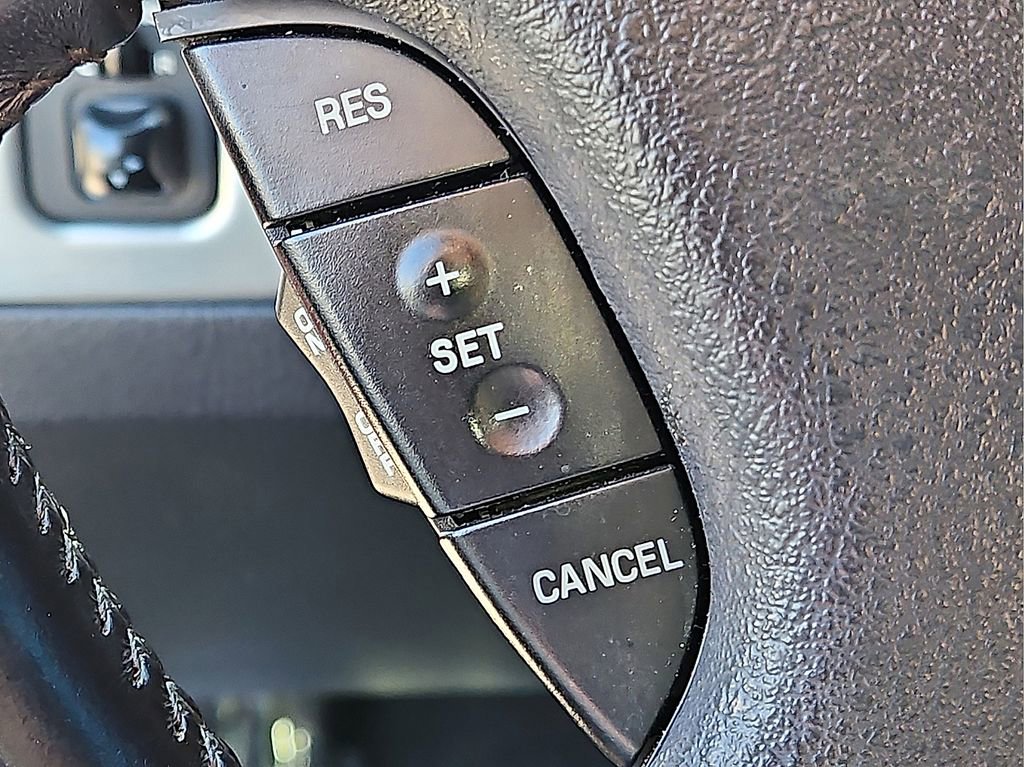 Used 2003 Ford Thunderbird image 21