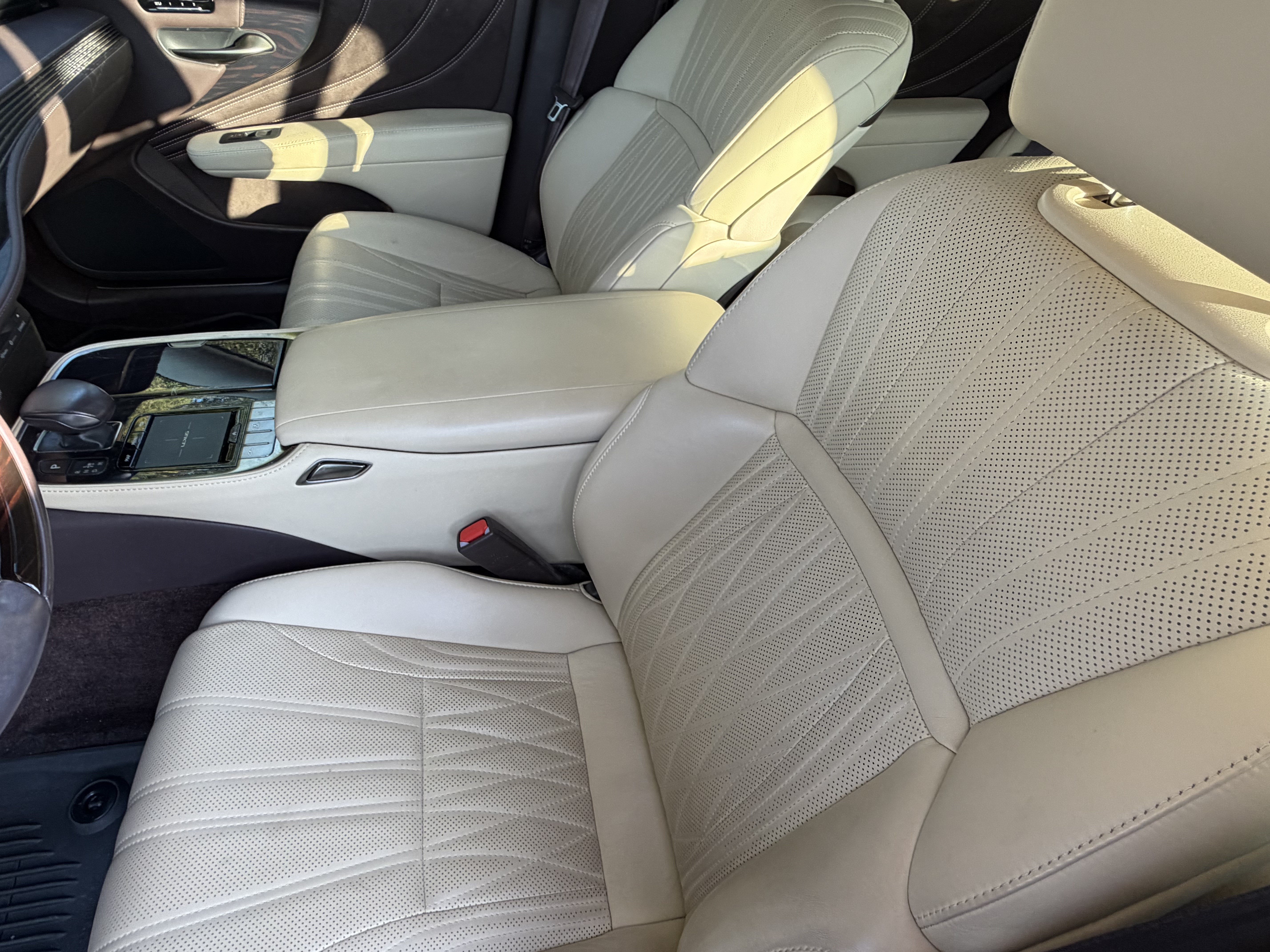 Used 2019 Lexus LS 500 w/ Interior Upgrade Package RWD image 16