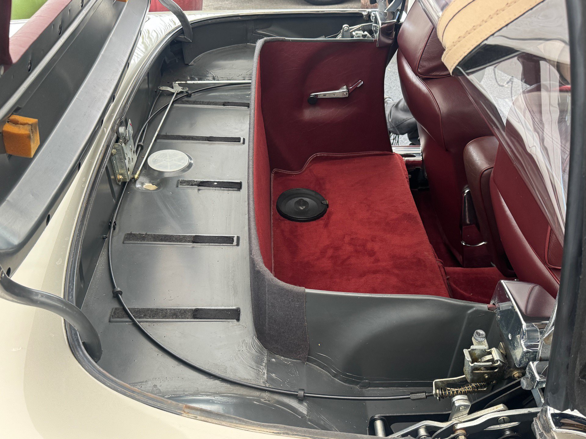 Used 1987 Mercedes-Benz 560 SL image 37