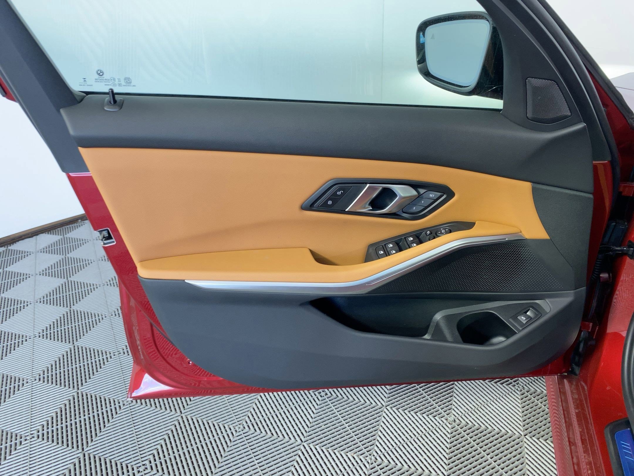 Used 2026 BMW 330i Sedan w/ M Sport Package image 10