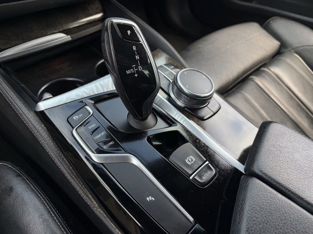 Used 2018 BMW 530i xDrive AWD/4WD image 17