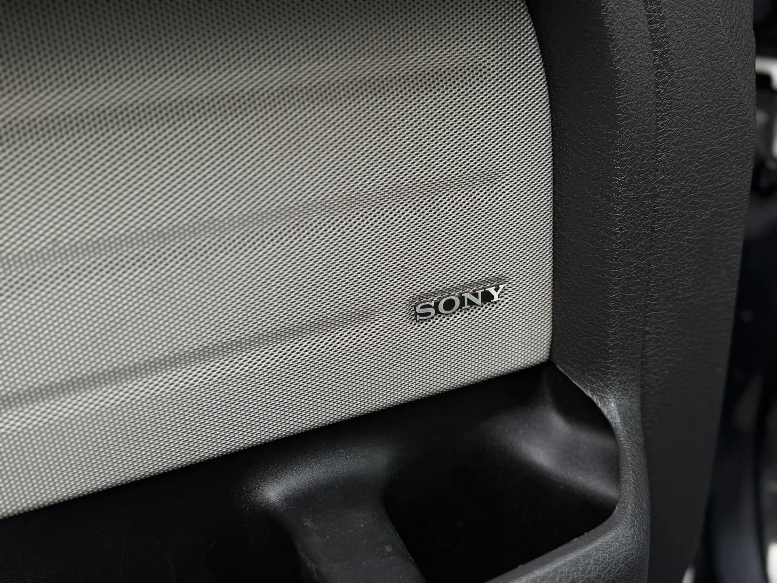 Used 2014 Ford F150 Raptor w/ Equipment Group 801A Luxury image 27