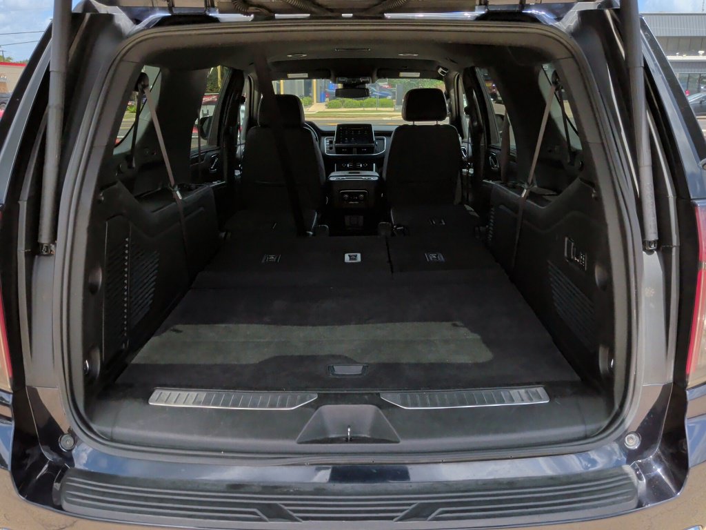 Used 2023 Chevrolet Suburban Premier AWD/4WD image 46