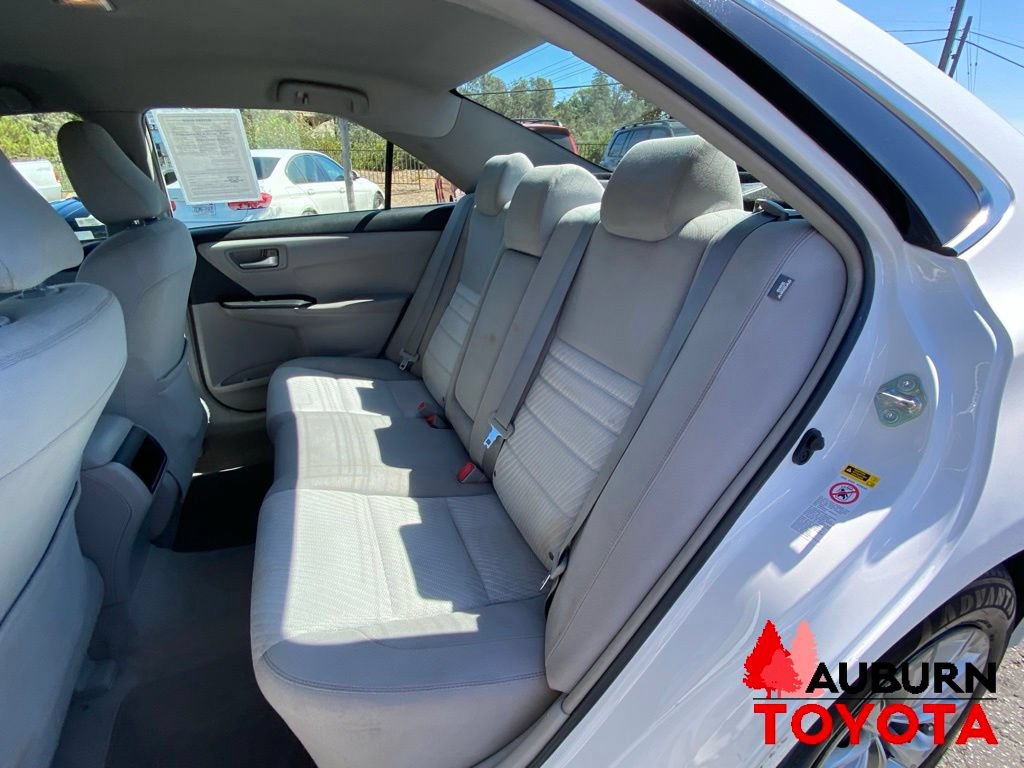 Used 2015 Toyota Camry LE FWD image 21