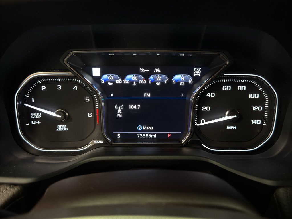 Used 2021 GMC Yukon Denali w/ Denali Premium Package image 18