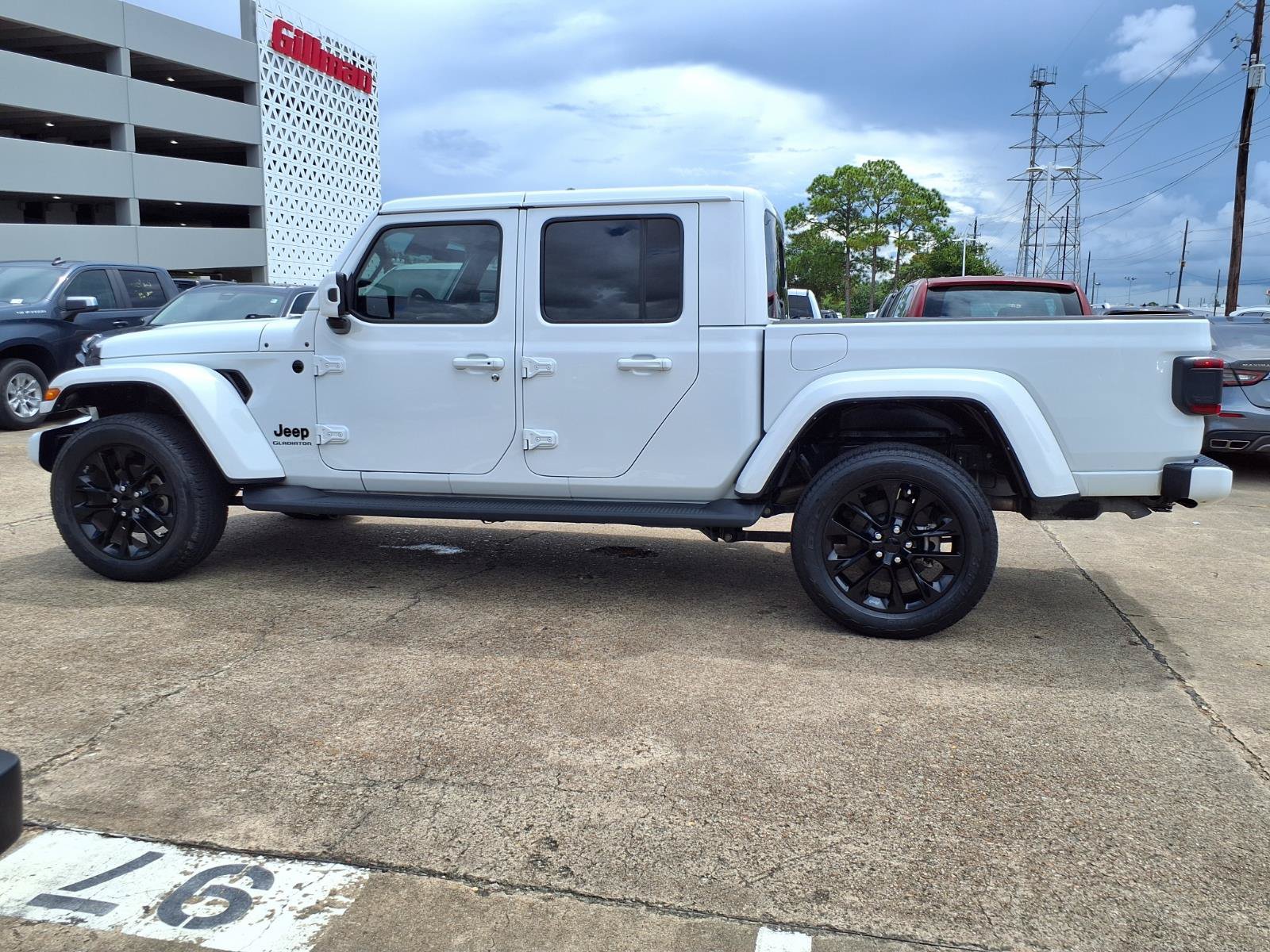Used 2021 Jeep Gladiator Overland AWD/4WD image 25