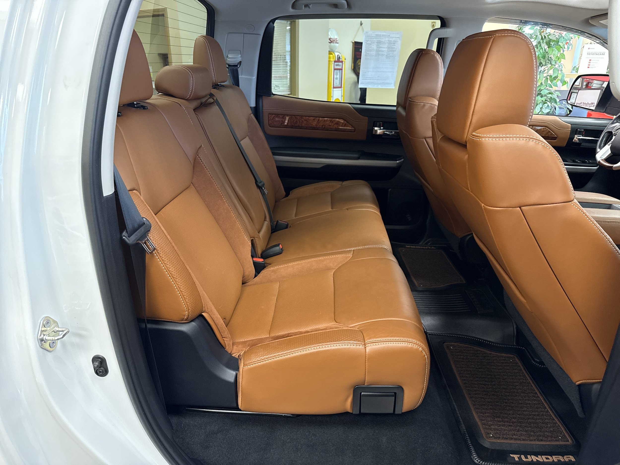Used 2018 Toyota Tundra Platinum AWD/4WD image 17