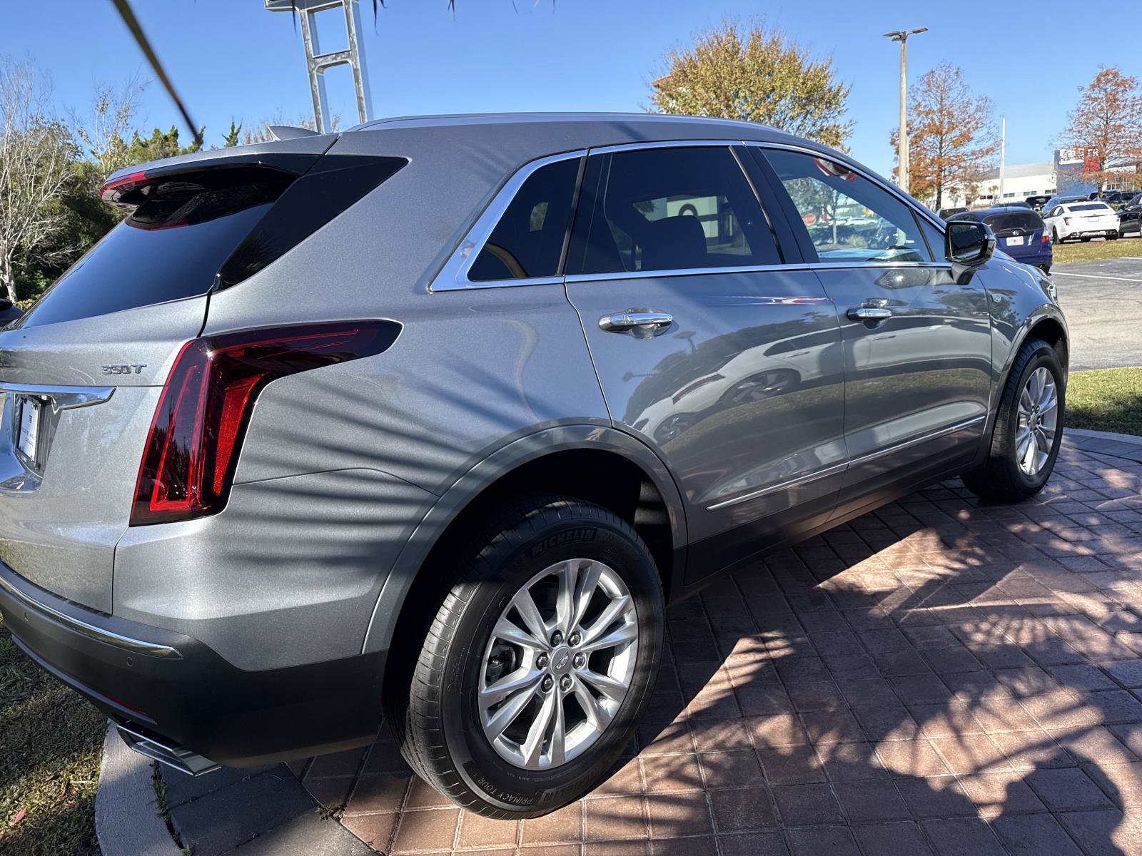 New 2026 Cadillac XT5 Luxury w/ LPO, Floor Liner Package image 5