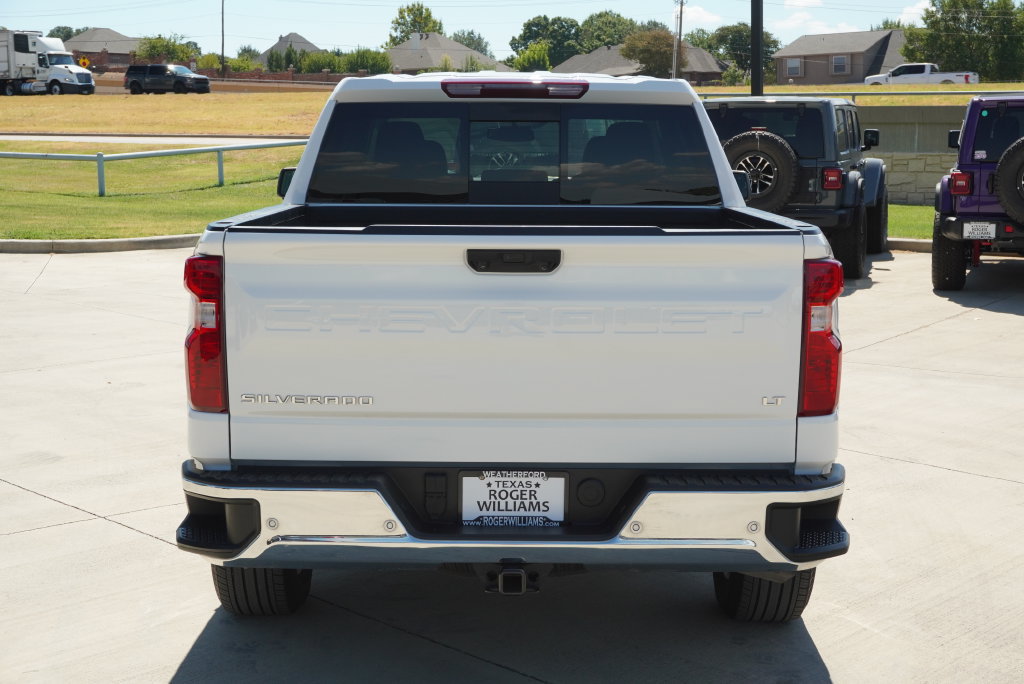 Used 2025 Chevrolet Silverado 1500 LT w/ Safety Package AWD/4WD image 4