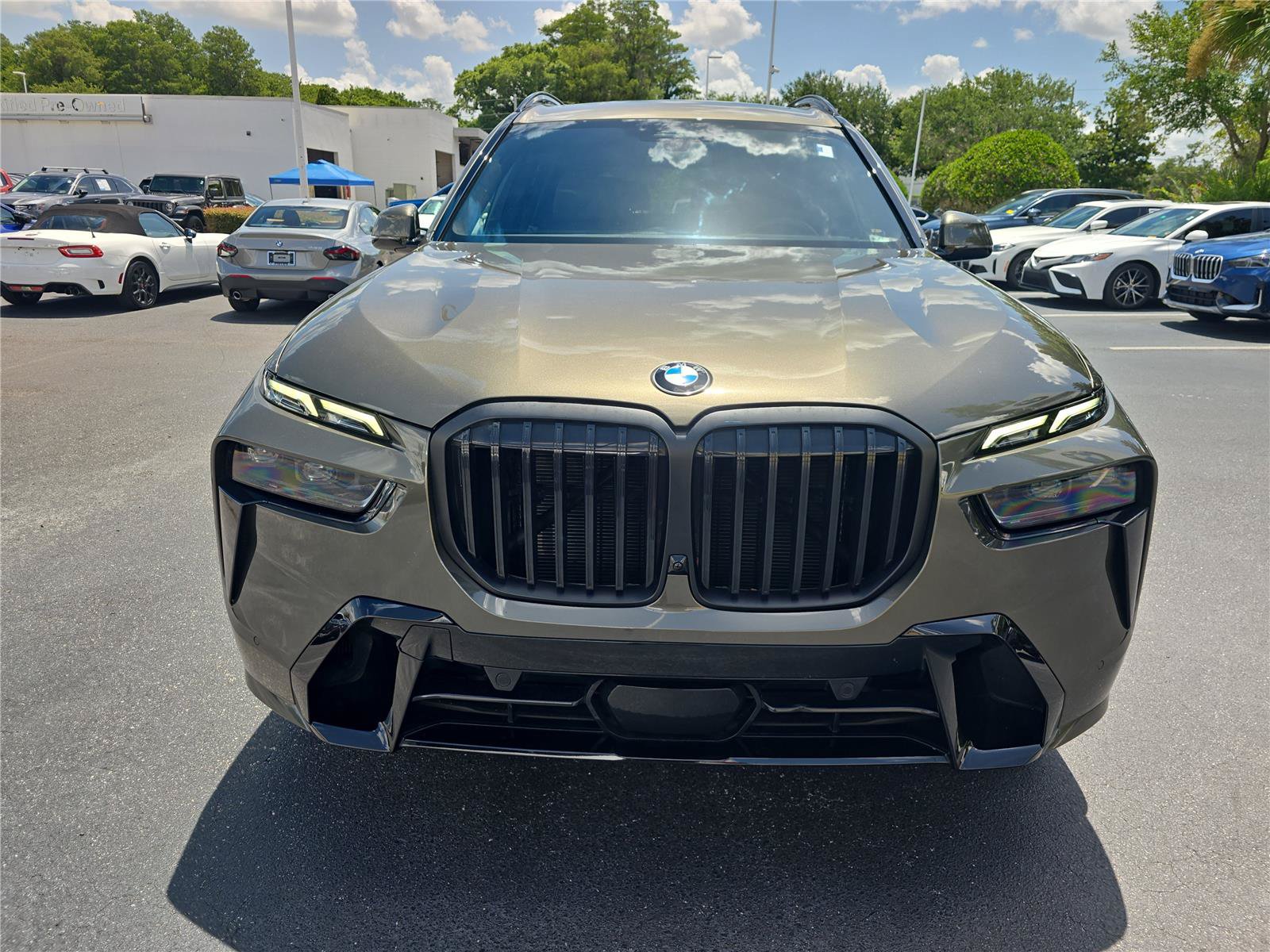 Certified 2024 BMW X7 xDrive40i w/ M Sport Package AWD/4WD image 2