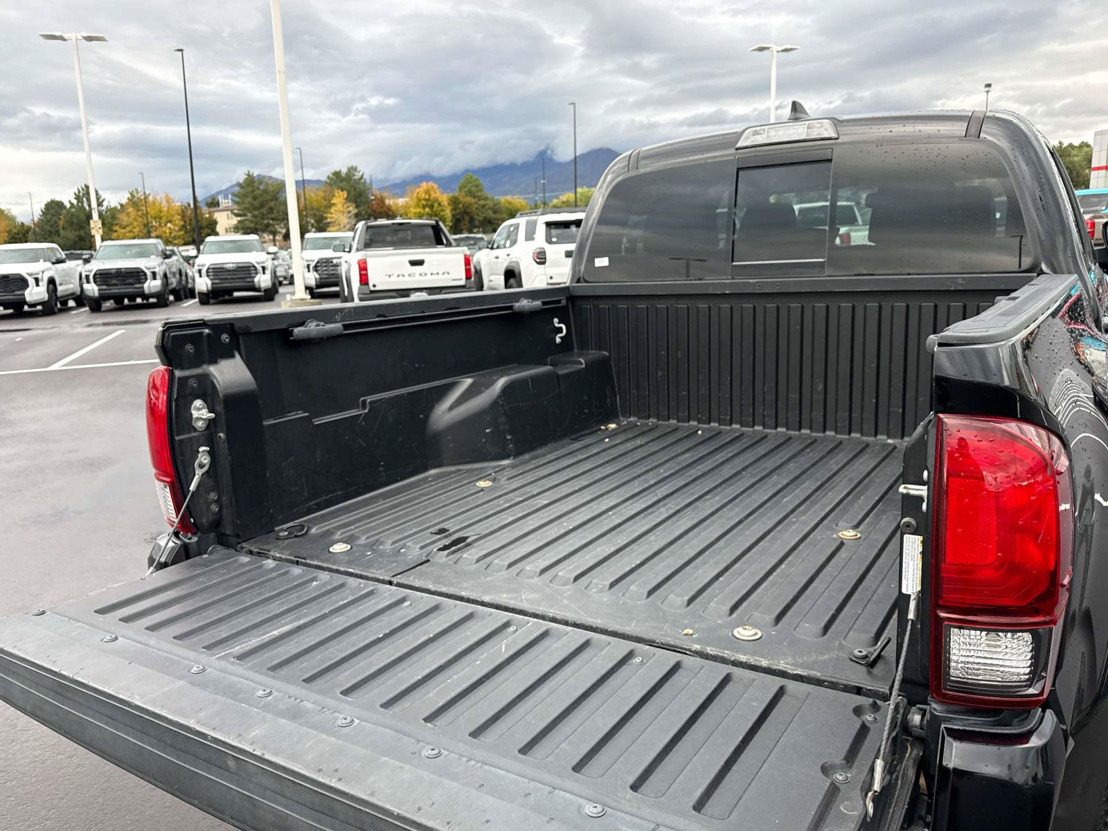 Used 2019 Toyota Tacoma TRD Sport AWD/4WD image 16