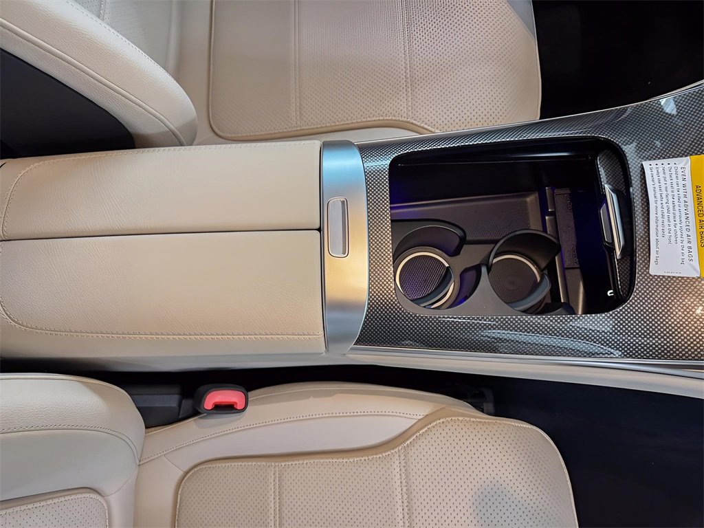 Used 2025 Mercedes-Benz GLC 300 image 33