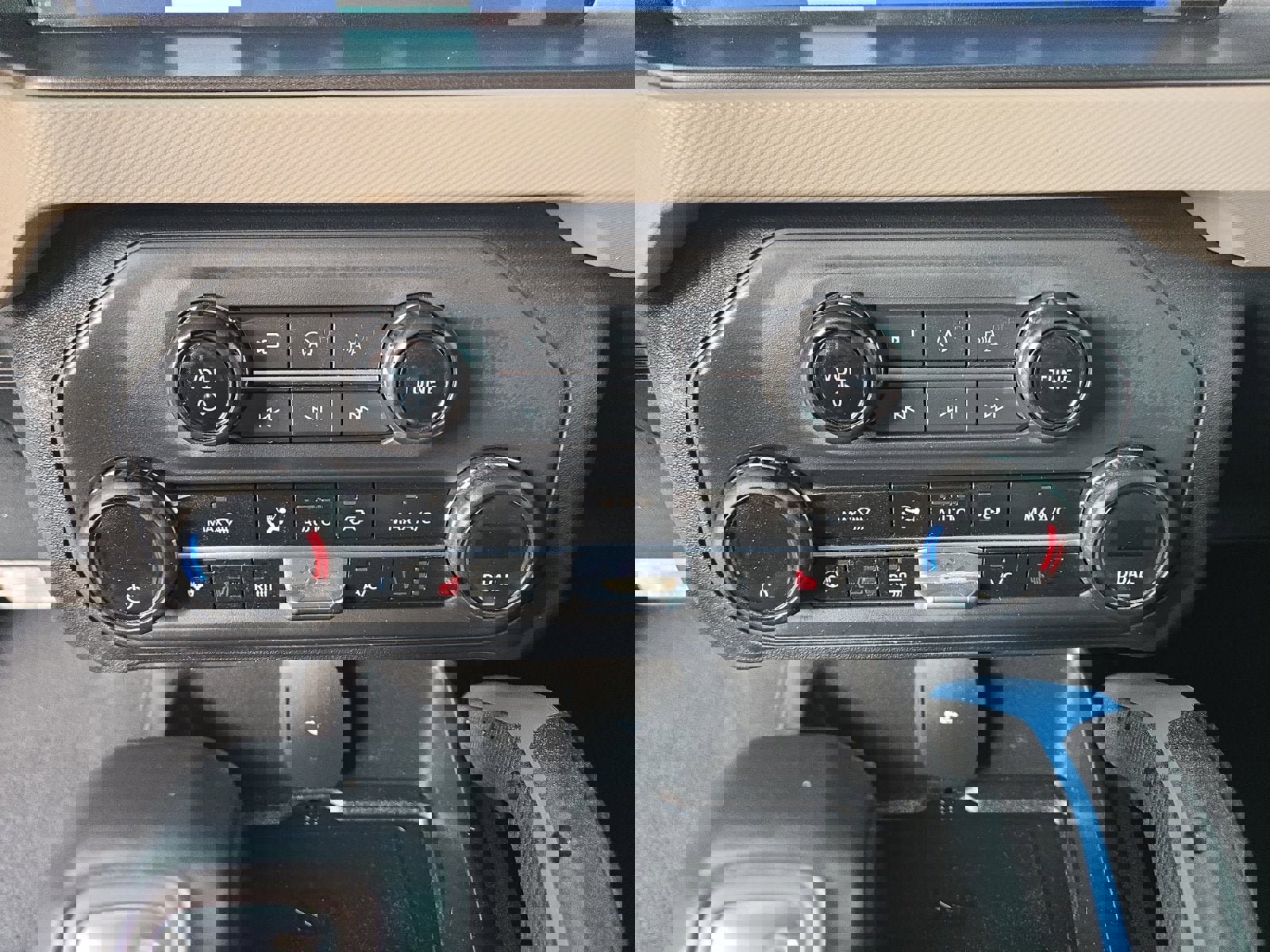 Certified 2023 Ford Bronco Wildtrak image 20