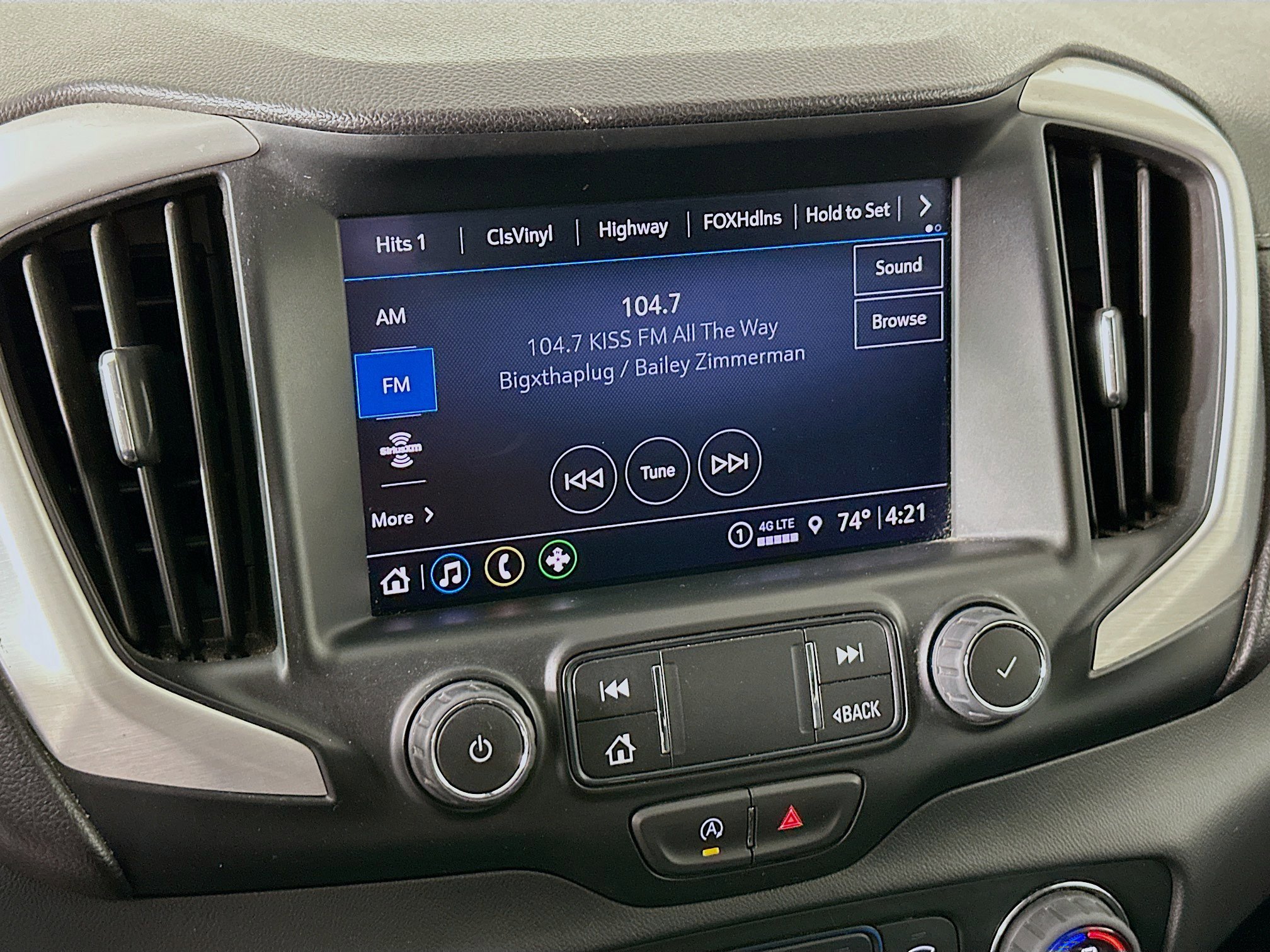 Used 2023 GMC Terrain SLT image 19