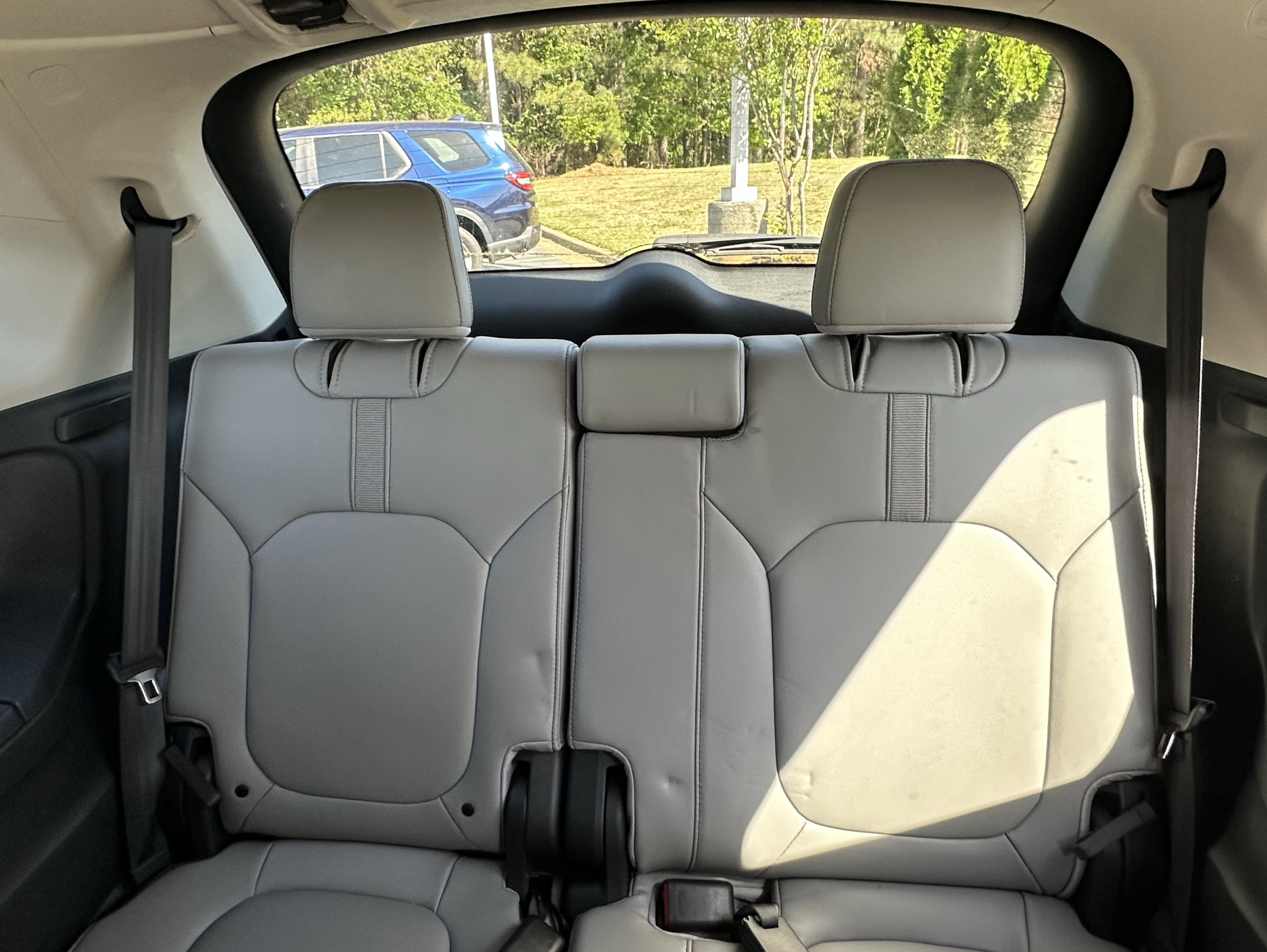 Used 2025 Honda Pilot EX-L image 9