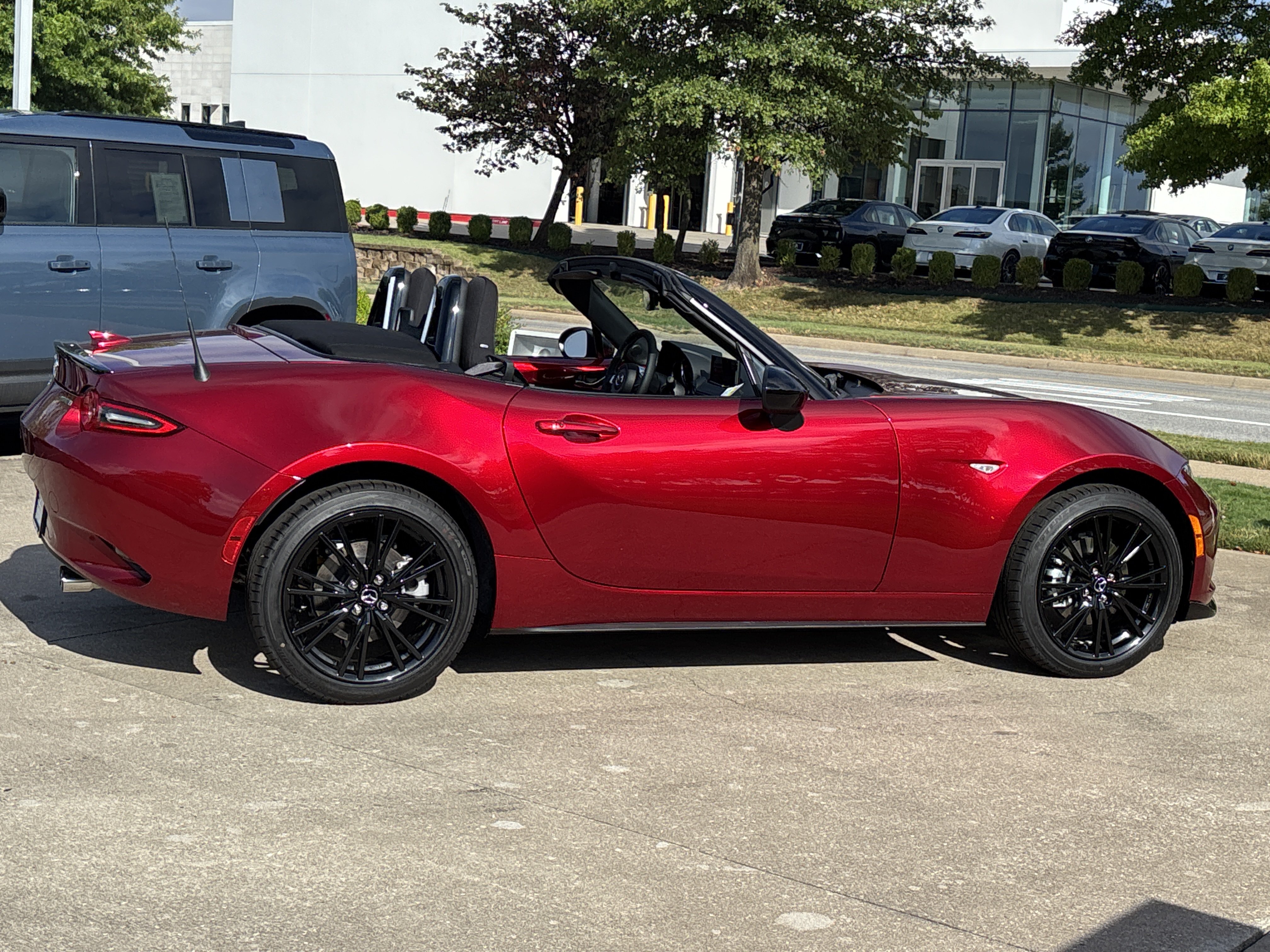 New 2026 MAZDA MX-5 Miata Club w/ Interior Package RWD image 2
