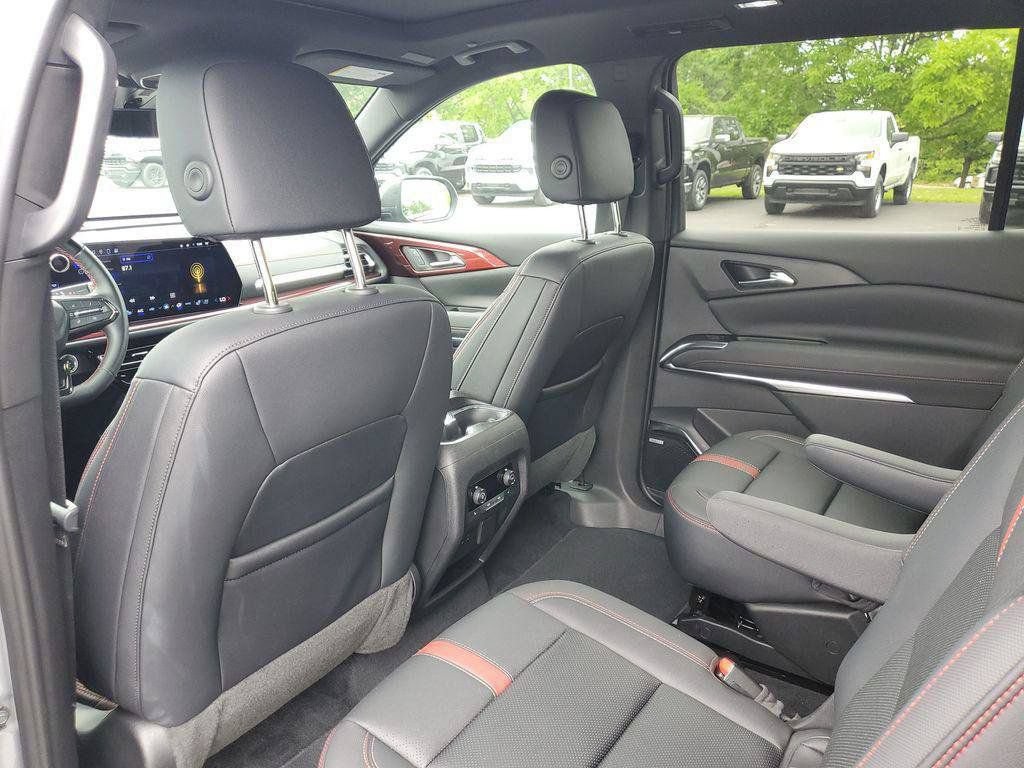 Certified 2024 Chevrolet Traverse RS AWD/4WD image 33