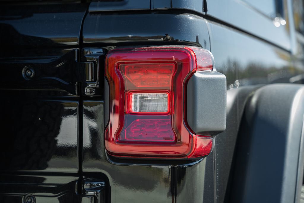 New 2025 Jeep Wrangler Unlimited Rubicon w/ Convenience Group image 6