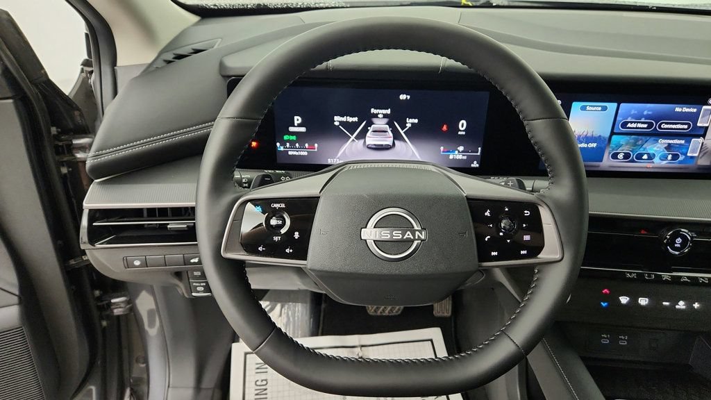 Used 2025 Nissan Murano SV AWD/4WD image 13