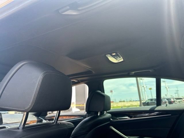 Used 2018 BMW 540i RWD image 12