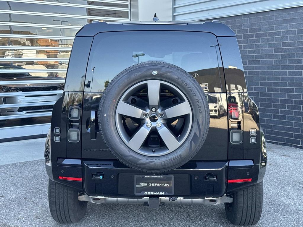 New 2026 Land Rover Defender 110 X-Dynamic SE image 5
