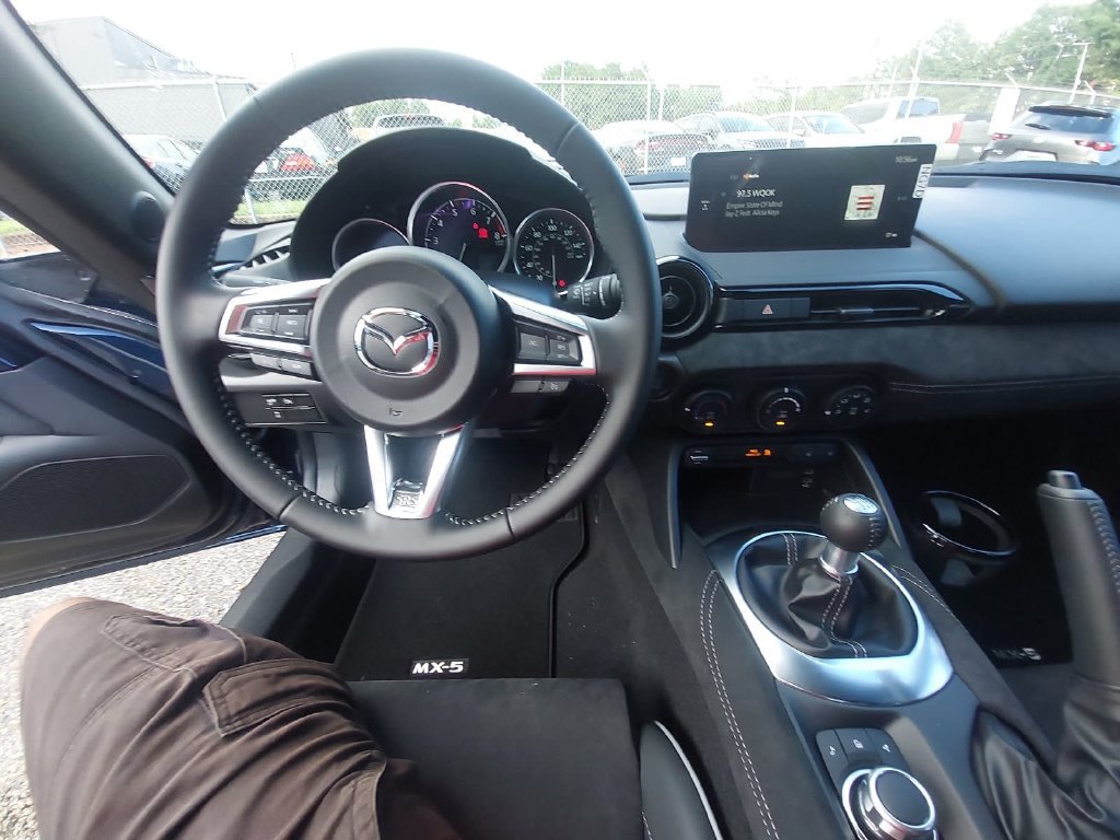 New 2026 MAZDA MX-5 Miata RF Club RWD image 13
