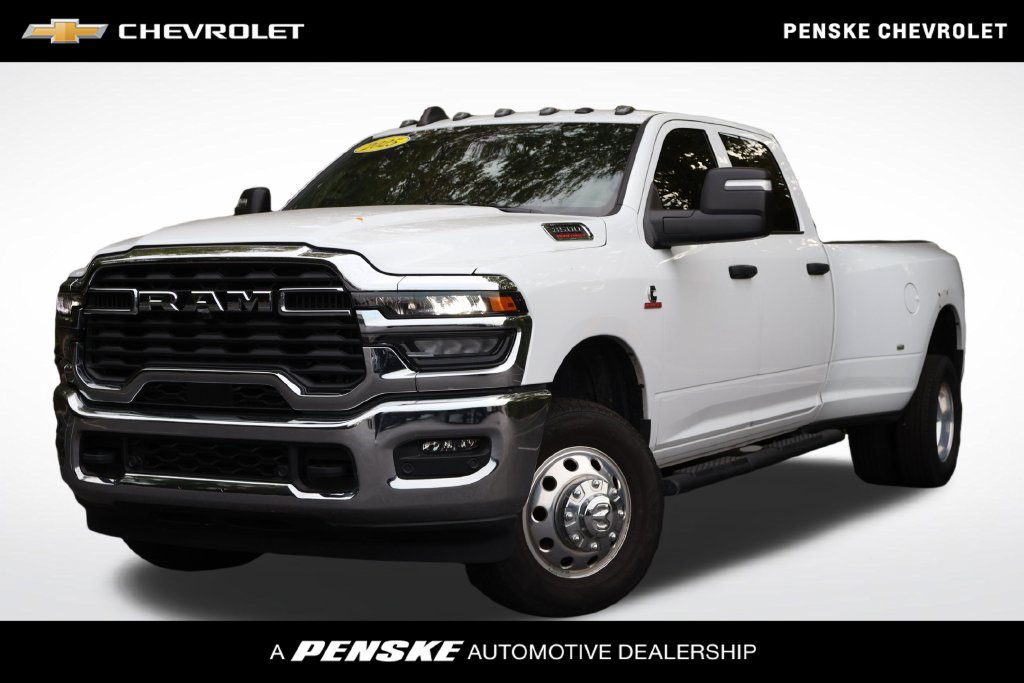 Used 2025 RAM 3500 Tradesman AWD/4WD image 1