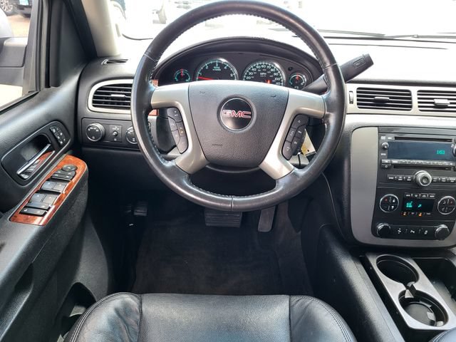 Used 2012 GMC Yukon XL SLT w/ SLT-2 Equipment Package AWD/4WD image 29