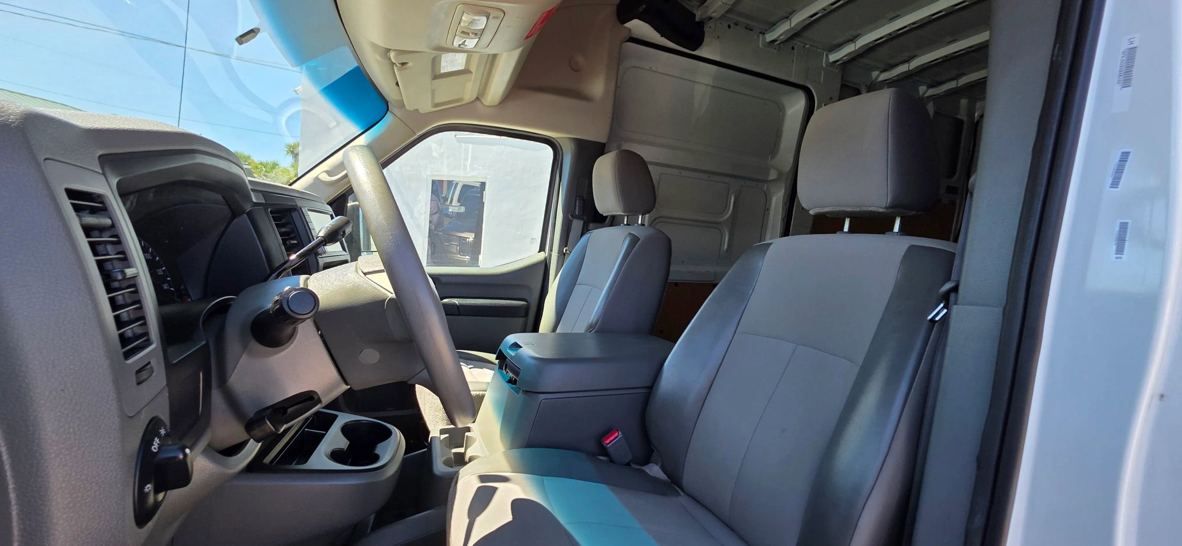 Used 2020 Nissan NV 2500 SV image 25