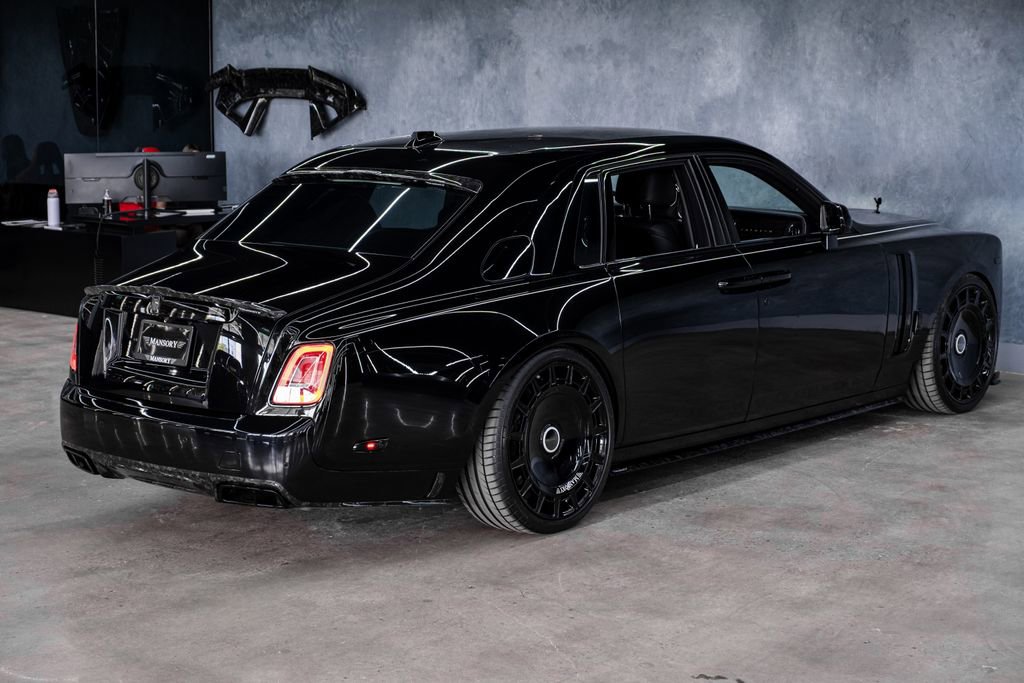 Used 2026 Rolls-Royce Phantom Sedan RWD image 15