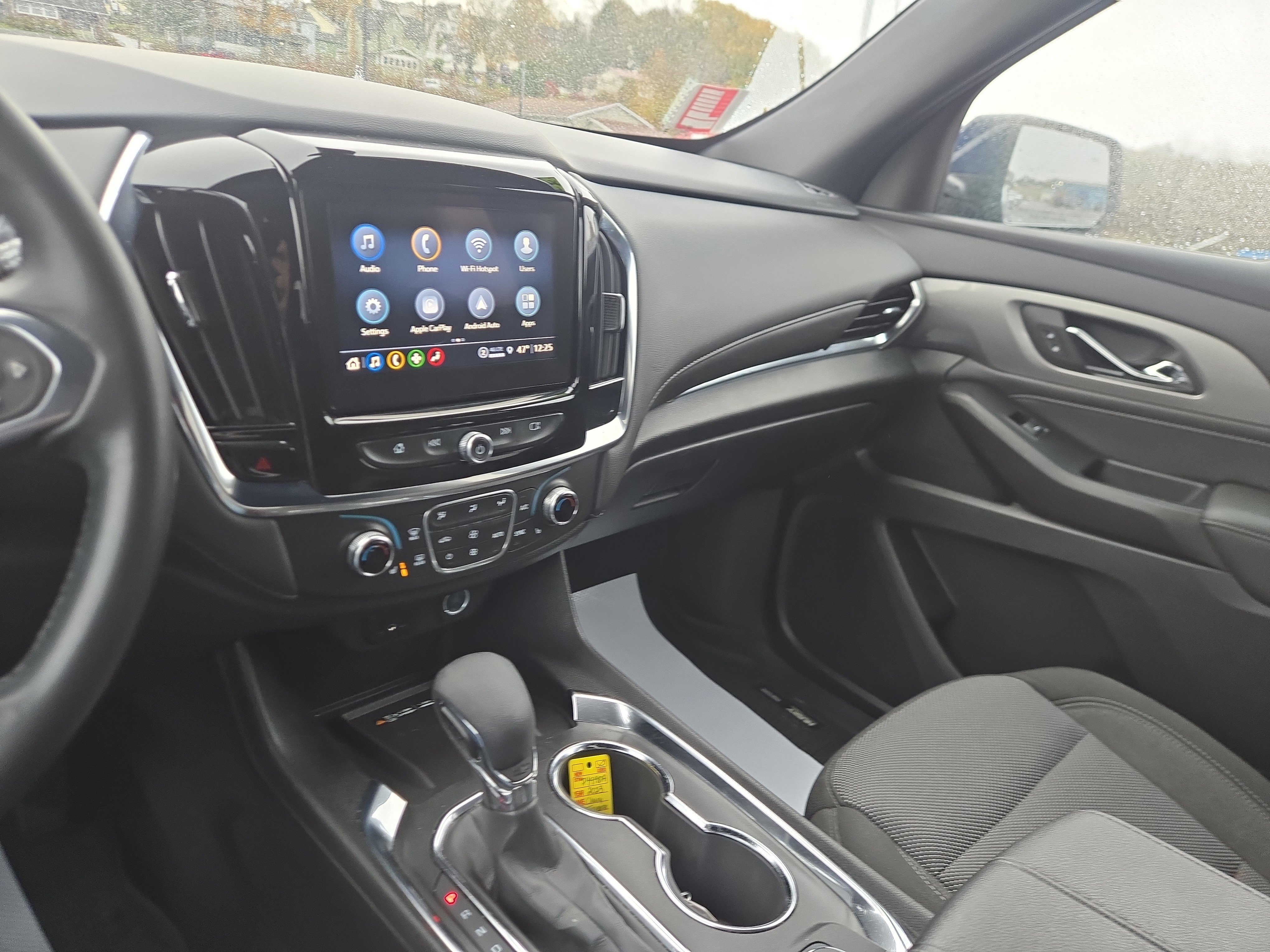 Used 2023 Chevrolet Traverse LT image 23