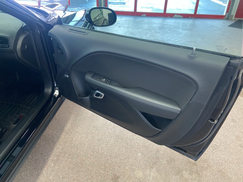 Certified 2023 Dodge Challenger SXT w/ Blacktop Package image 27