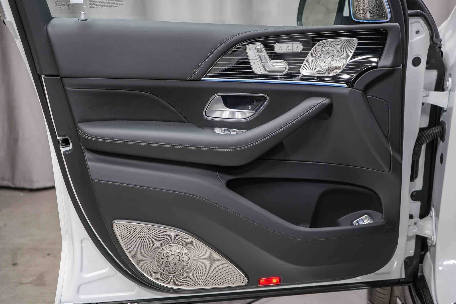 New 2026 Mercedes-Benz Maybach GLS 600 4MATIC image 21
