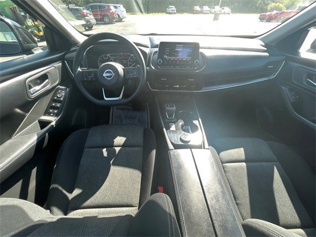 Used 2024 Nissan Rogue SV image 13