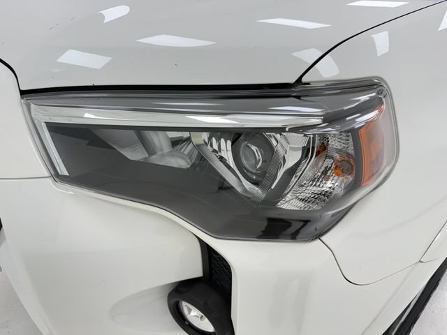 Used 2023 Toyota 4Runner SR5 AWD/4WD image 6