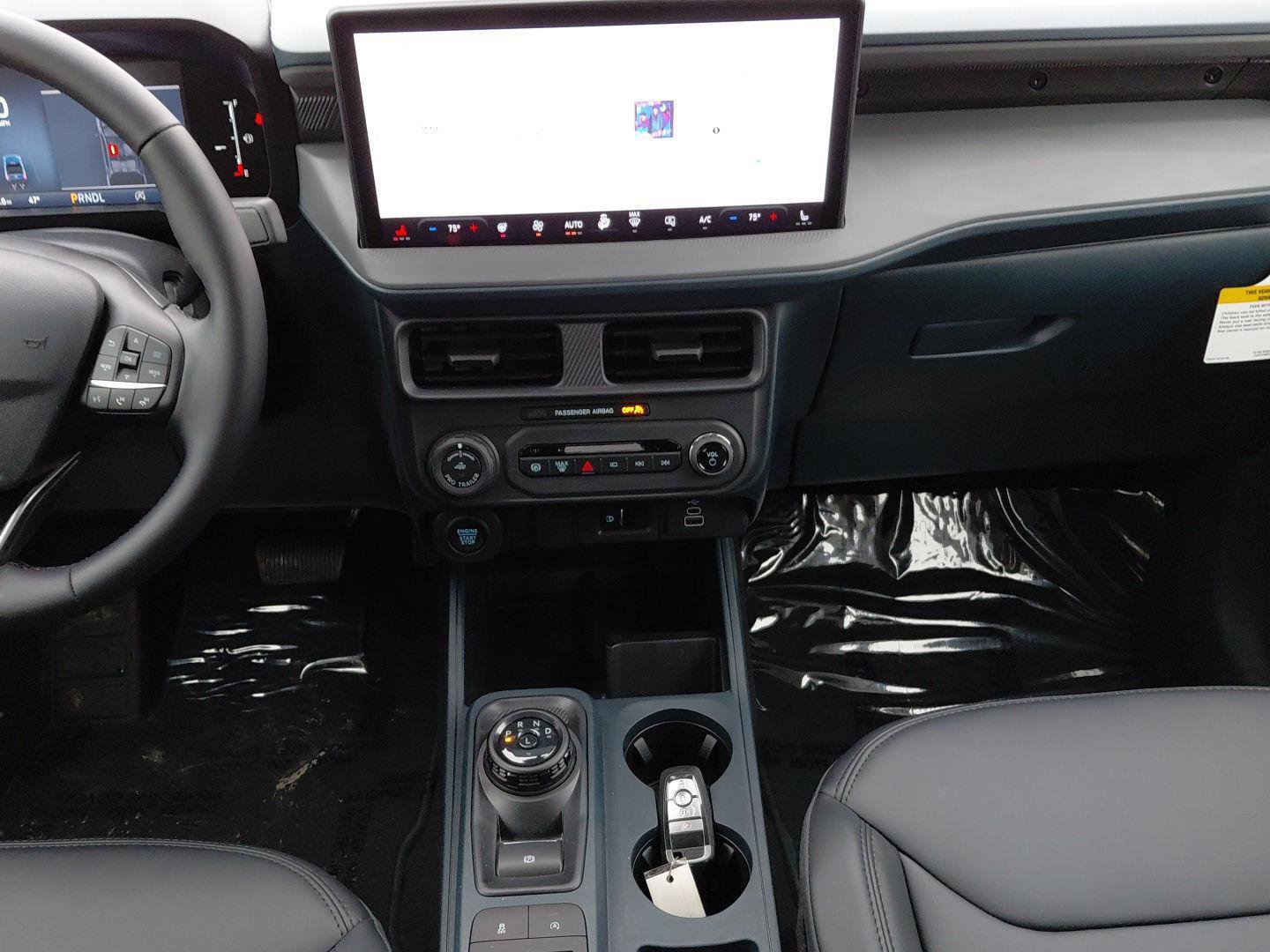 New 2026 Ford Maverick Lariat w/ Black Appearance Package image 39