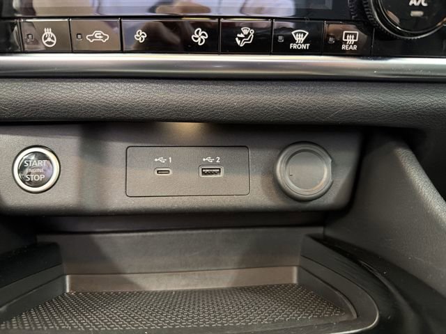 Used 2022 Nissan Rogue SV w/ SV Premium Package image 28