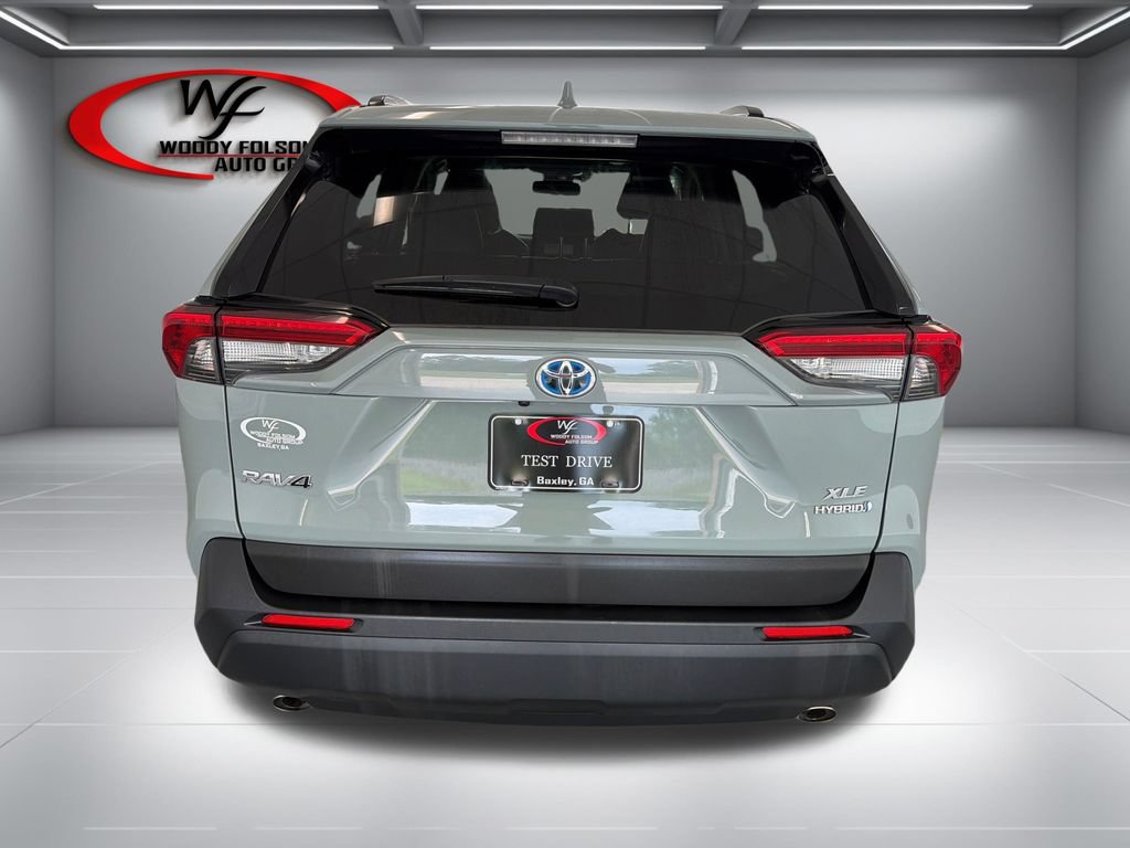 Used 2022 Toyota RAV4 XLE Premium AWD/4WD image 7