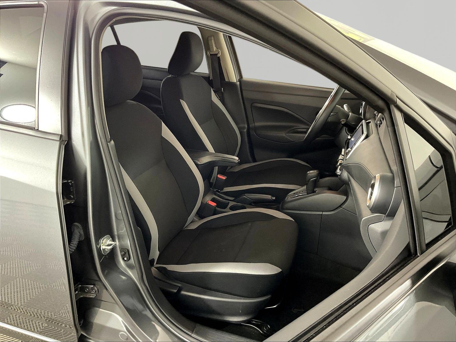 Used 2025 Nissan Versa S w/ Trunk Package FWD image 28