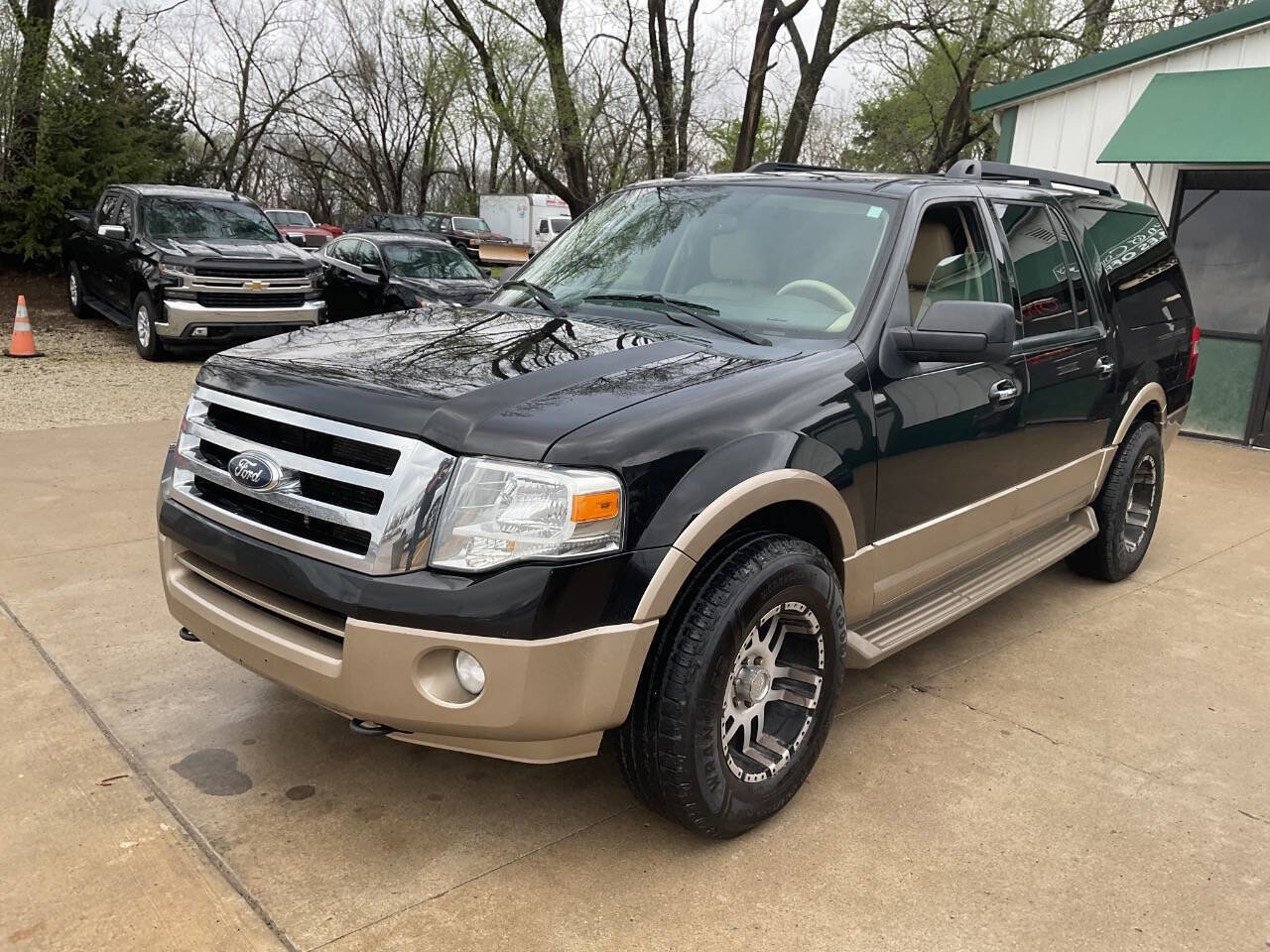 Used 2014 Ford Expedition EL XLT w/ Equipment Group 202A image 5