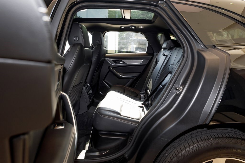 Used 2025 Jaguar F-PACE R-Dynamic S image 32