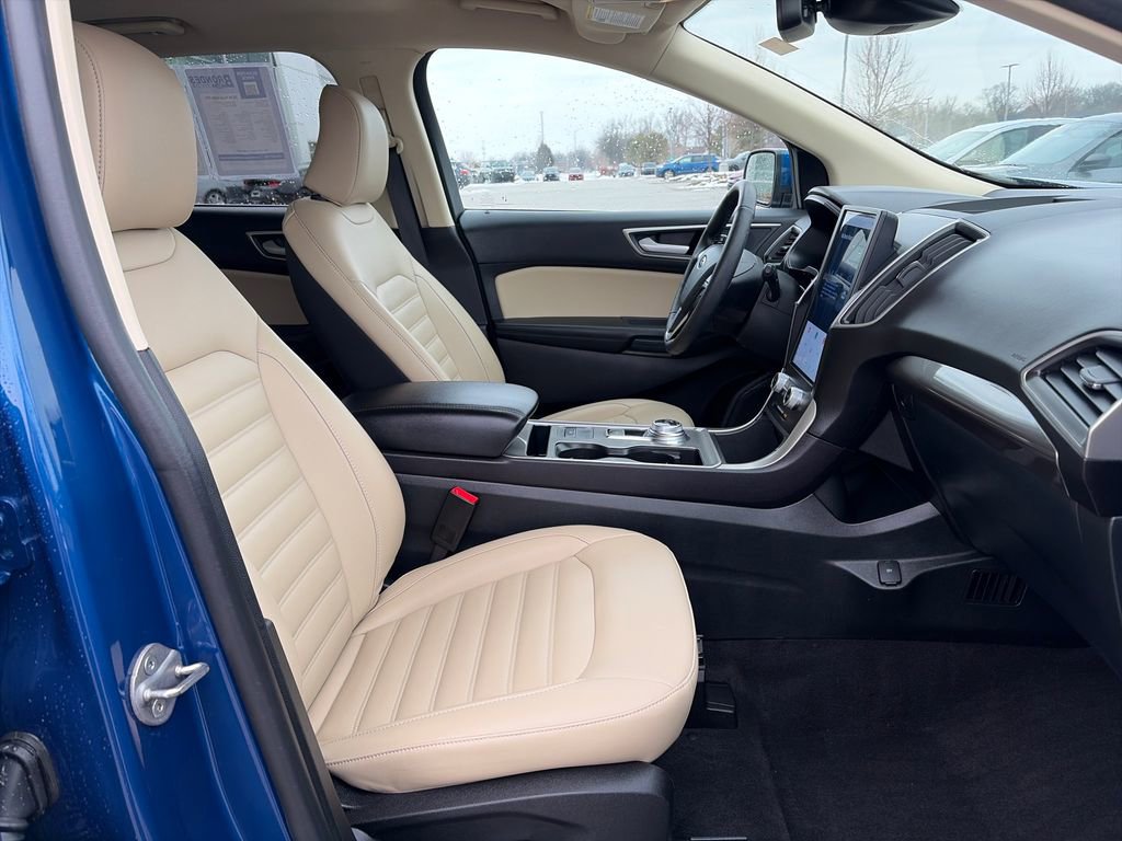 Used 2024 Ford Edge SEL w/ Convenience Package image 15
