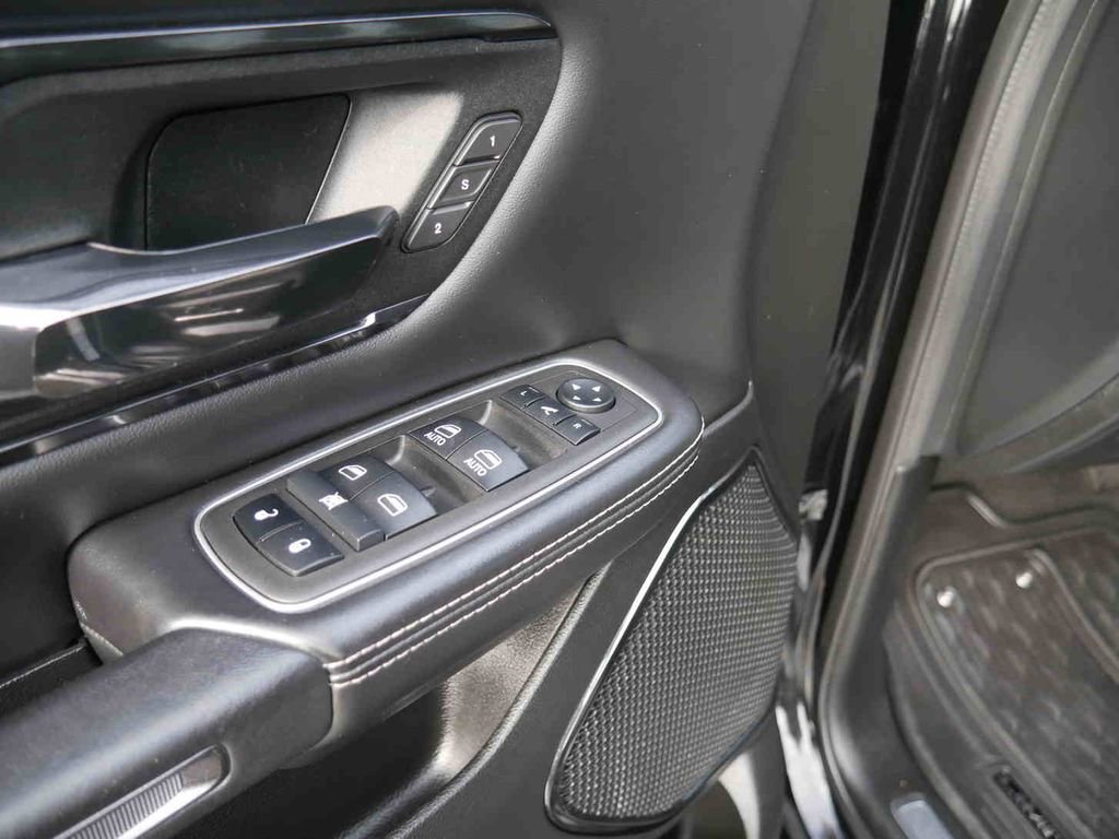 Certified 2023 RAM 1500 Limited image 34