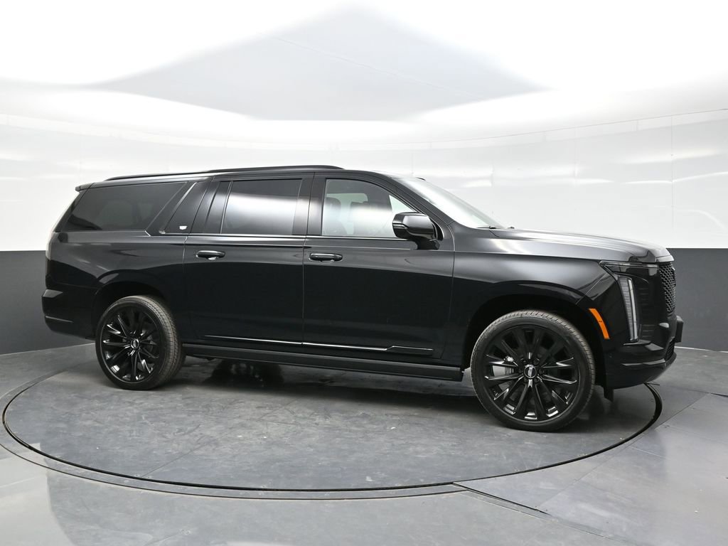 New 2026 Cadillac Escalade ESV Platinum Sport w/ LPO, ONYX Package AWD/4WD image 8