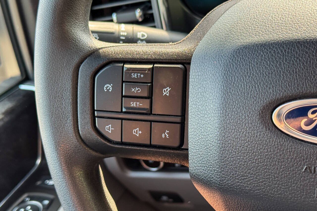 Used 2023 Ford F250 XLT w/ XLT Premium Package AWD/4WD image 28