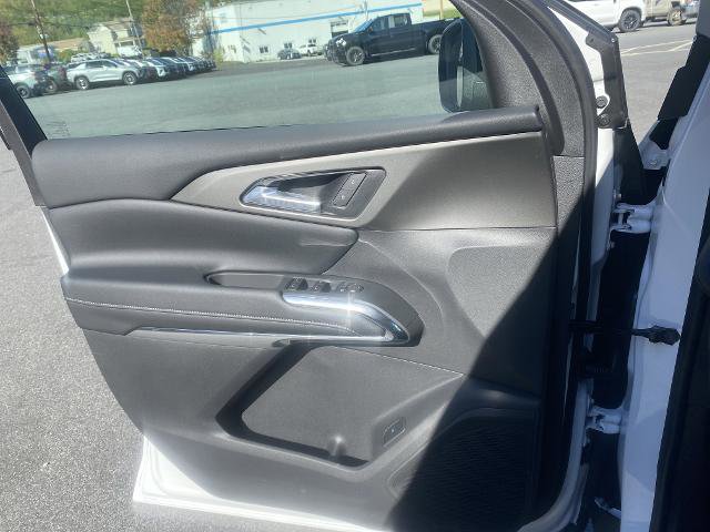 New 2026 Chevrolet Traverse LT image 11