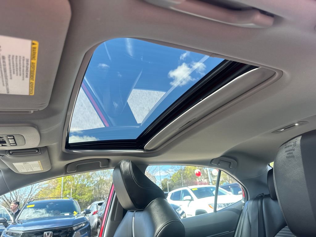Used 2020 Toyota Camry SE w/ Moonroof Package AWD/4WD image 15