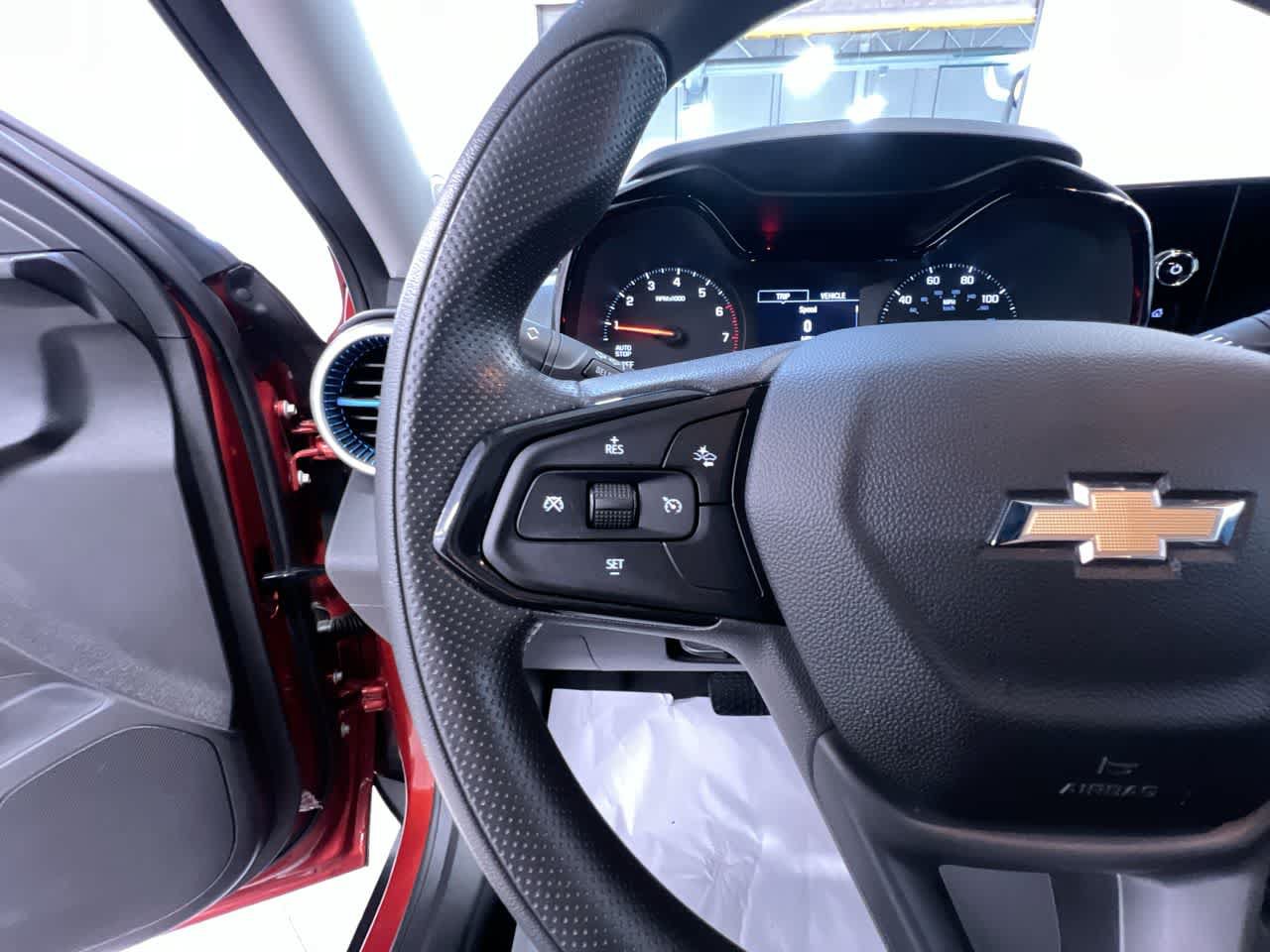 Used 2024 Chevrolet Trax LS w/ LS Convenience Package FWD image 20